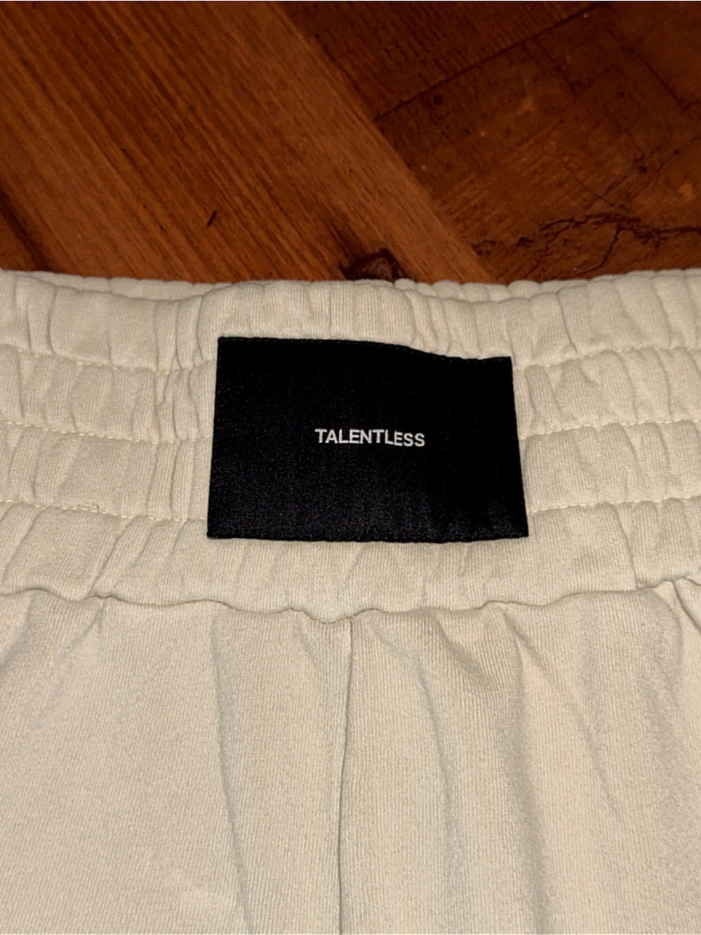 Excellent immaculate Talentless “bone” boxer shorts Size: Medium 2.5” - Picture 9 of 14